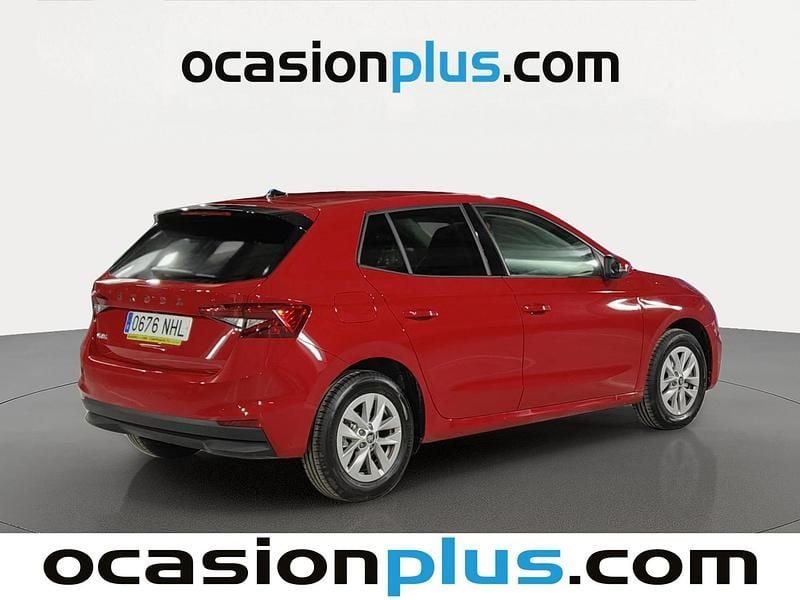 Usado Skoda Fabia Selection 95 CV (69 kW) 2025 Rojo Utilitario