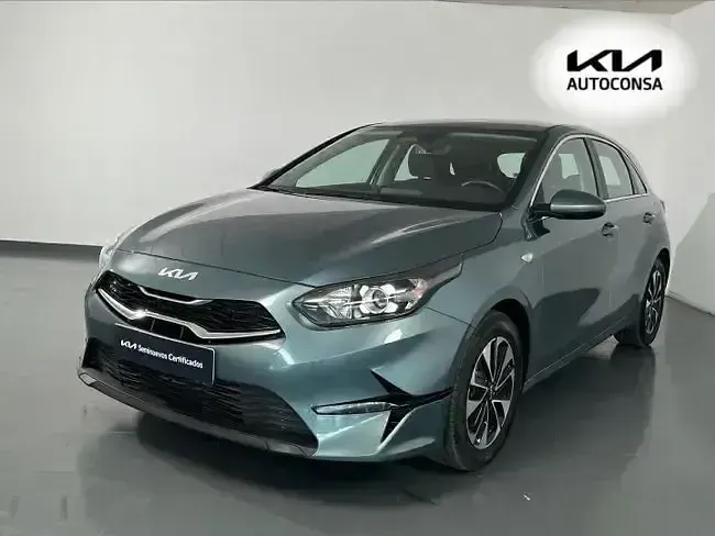 Usado Kia Ceed 101 CV (74 kW) 2025 Azul Utilitario
