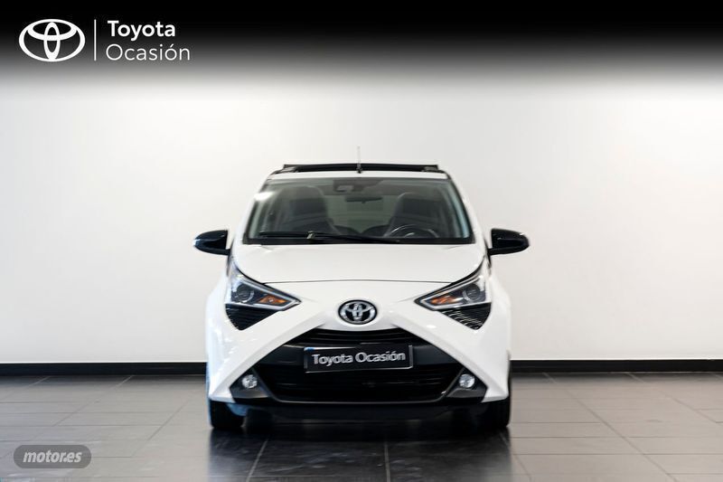 Usado Toyota Aygo X-wave 72 CV (52 kW) 2019 Blanco Utilitario