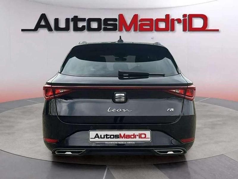 Usado Seat Leon FR 150 CV (110 kW) 2024 Negro Utilitario