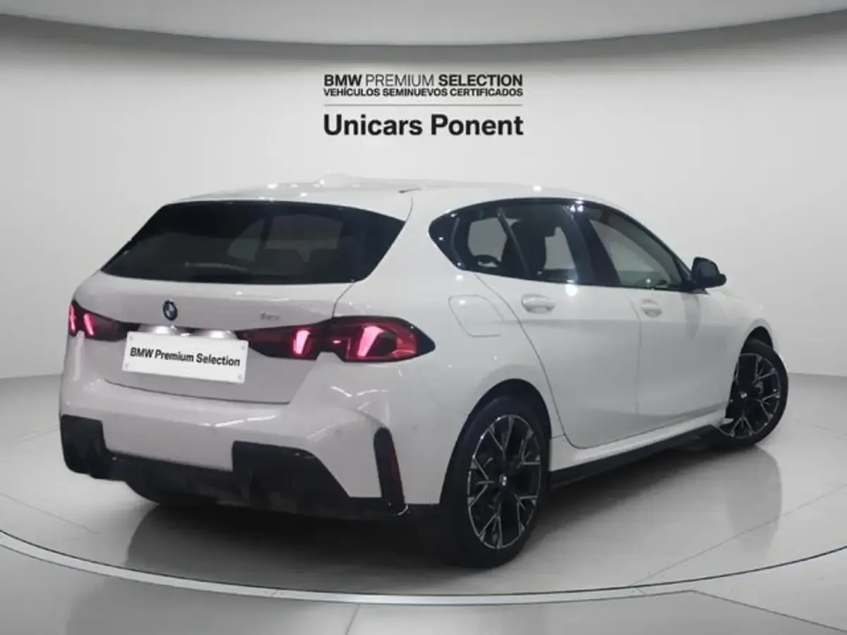 Usado BMW 116 Shadowline 122 CV (89 kW) 2026 Blanco Utilitario