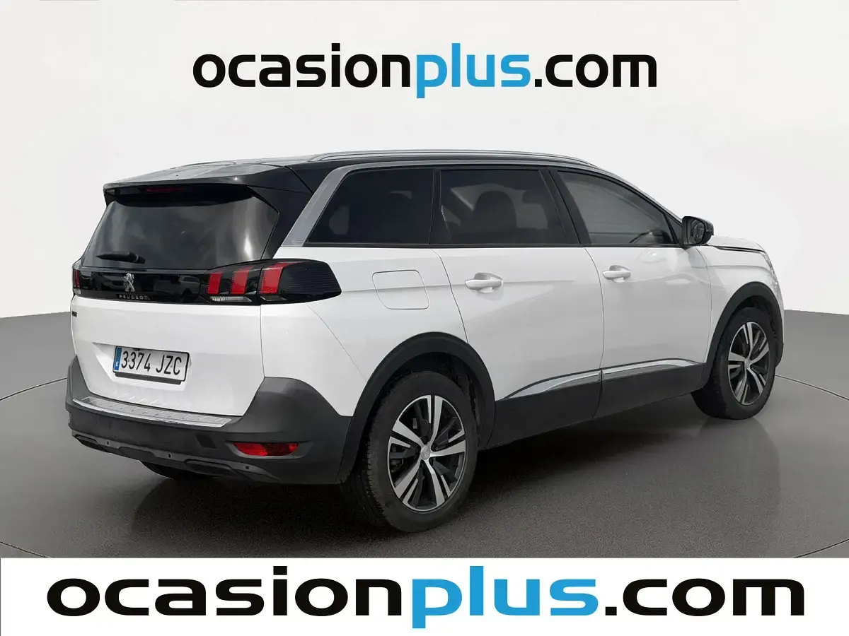 Usado Peugeot 5008 Allure 120 CV (88 kW) 2017 Blanco SUV