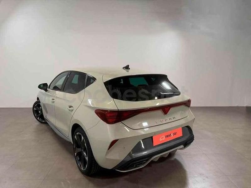 Nuevo Cupra Leon 204 CV (150 kW) 2025 Gris / plata Berlina