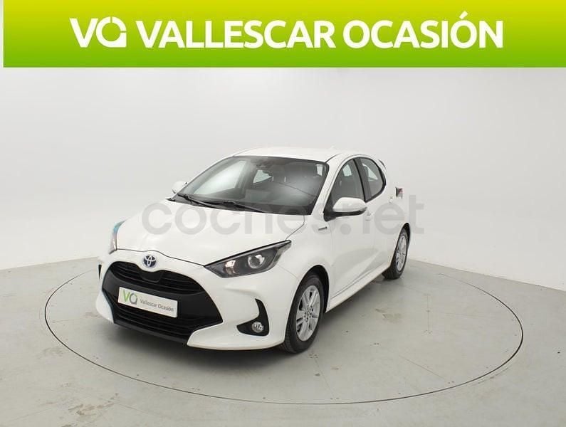 Usado Toyota Yaris Hybrid Active 116 CV (85 kW) 2021 Blanco Berlina