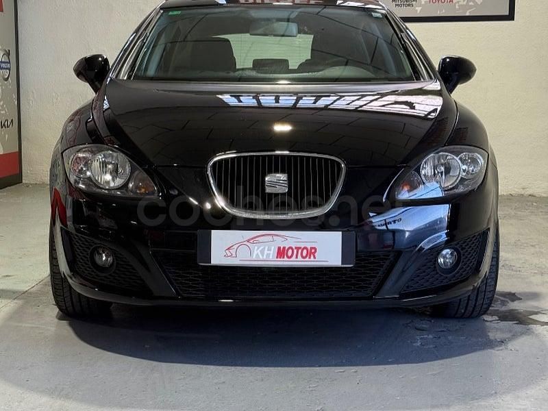 Usado Seat Leon Copa 105 CV (77 kW) 2011 Negro Utilitario