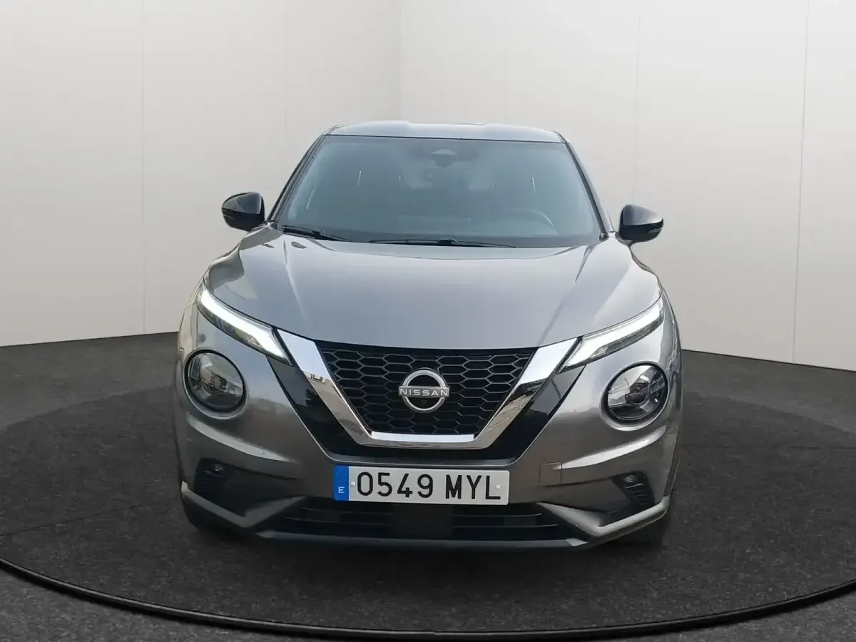 Usado Nissan Juke Tekna 114 CV (83 kW) 2025 Gris / plata SUV