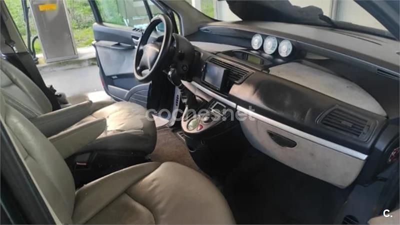 Usado Citroën C8 Exclusive 130 CV (95 kW) 2005 Gris / plata Monovolumen