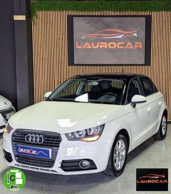 Blanco Usado 2012 Audi A1 Sportback Attraction Utilitario | 8999 € (Precio justo) - Imagen 1/4