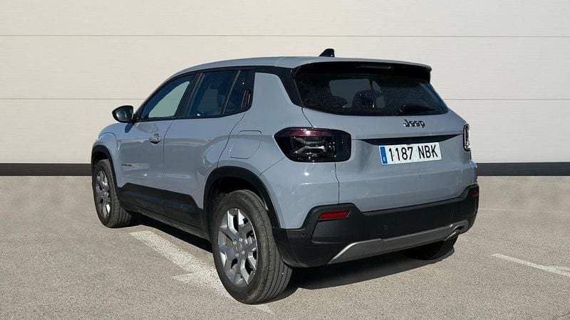 Usado Jeep Avenger Altitude 100 CV (73 kW) 2025 Gris SUV