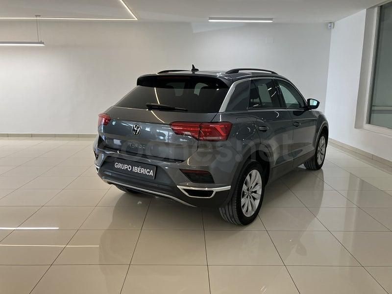 Usado VW T-Roc Advance 150 CV (110 kW) 2021 Gris / plata SUV