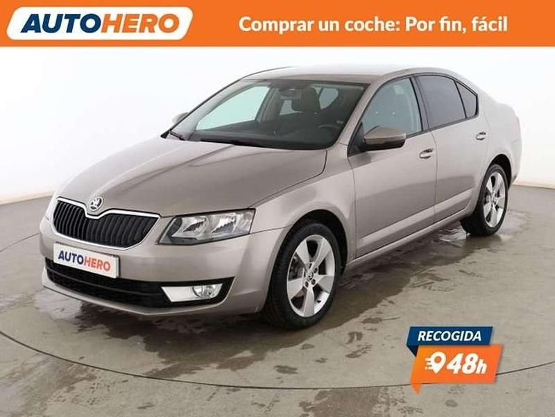 Usado Skoda Octavia Ambition 110 CV (80 kW) 2016 Amarillo Utilitario