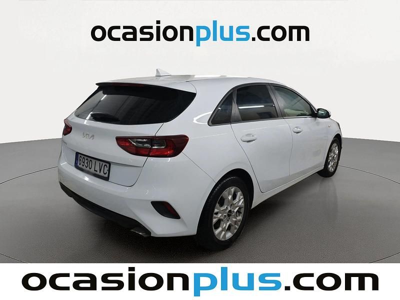 Usado Kia Ceed 120 CV (88 kW) 2021 Blanco Utilitario