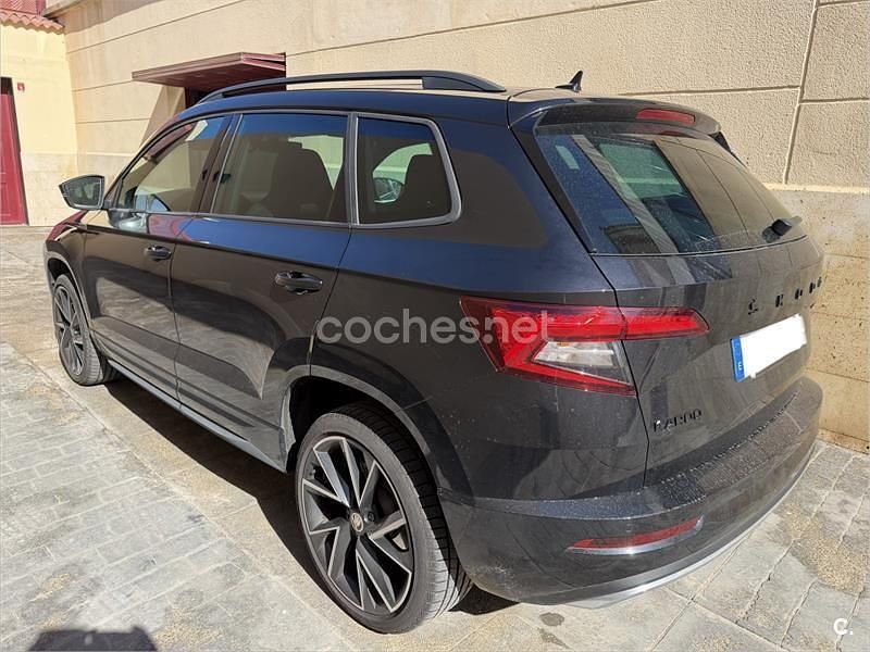 Usado Skoda Karoq SportLine 150 CV (110 kW) 2022 Negro SUV