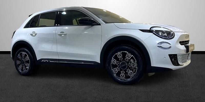 Nuevo Fiat 600 Icon 110 CV (80 kW) 2025 Blanco SUV