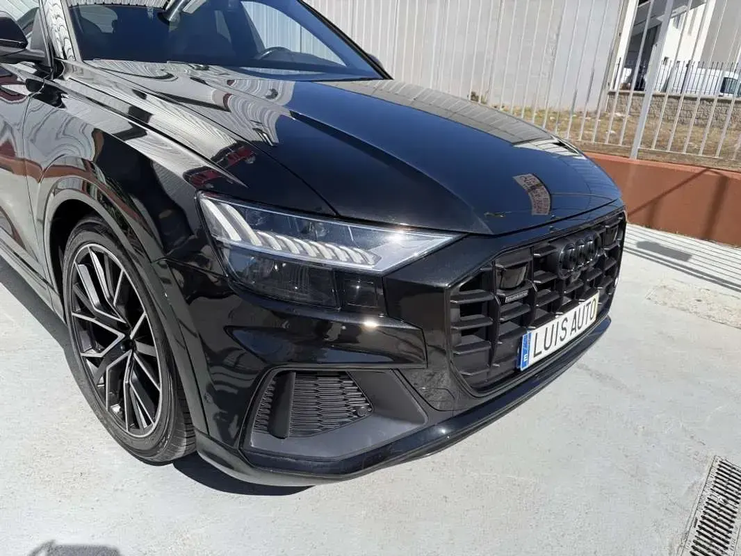 Usado Audi Q8 S-Line 286 CV (210 kW) 2022 Negro SUV