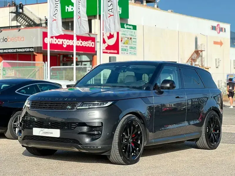 Usado Land Rover Range Rover Sport HSE Dynamic 460 CV (338 kW) 2024 Gris / plata SUV