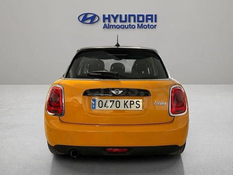 Usado Mini Cooper 136 CV (100 kW) 2018 Amarillo Utilitario