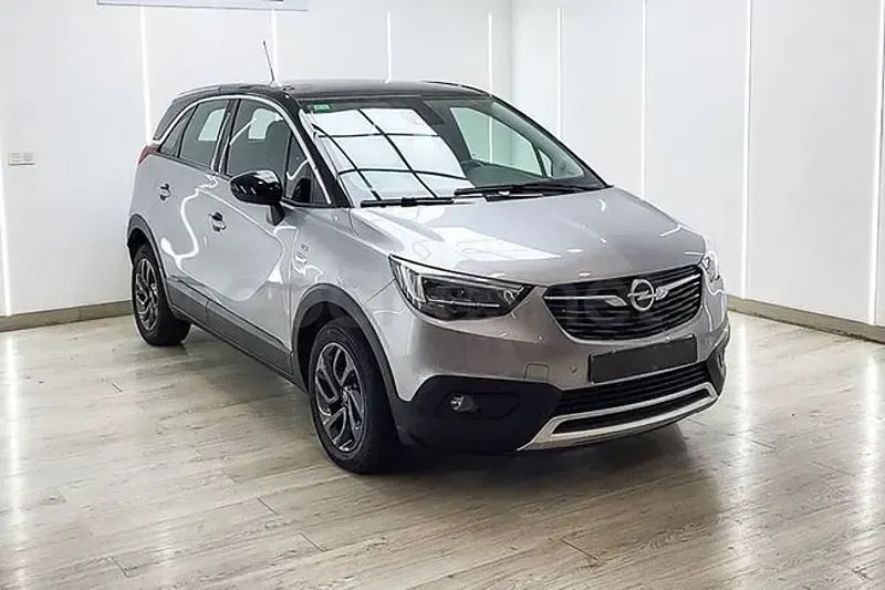 Usado Opel Crossland X Edition 102 CV (75 kW) 2019 Gris / plata SUV