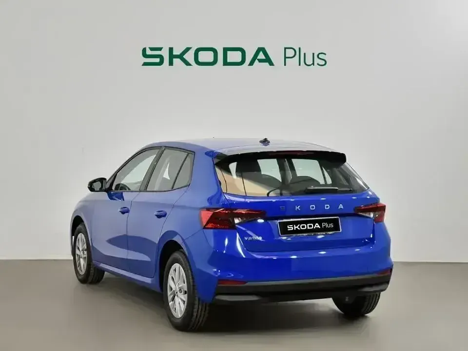 Usado Skoda Fabia Essence 80 CV (58 kW) 2024 Azul Utilitario