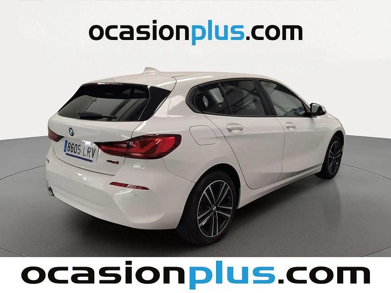 Usado BMW 118 140 CV (102 kW) 2021 Blanco Utilitario
