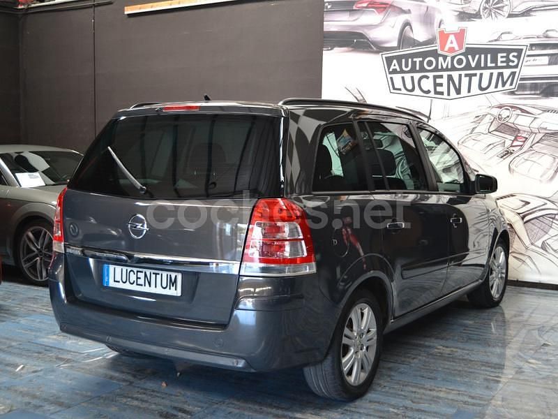 Usado Opel Zafira Family 115 CV (84 kW) 2013 Gris / plata Monovolumen
