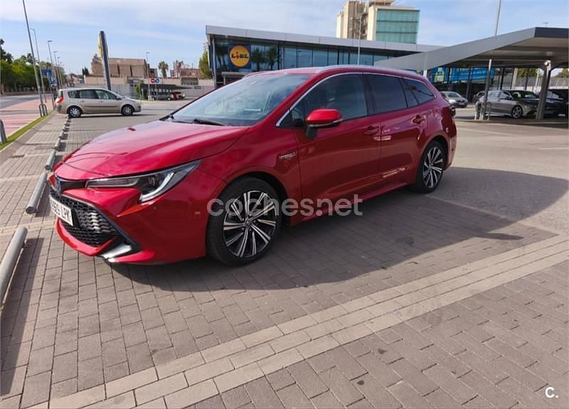 Usado Toyota Corolla Sport 180 CV (132 kW) 2021 Rojo Familiar