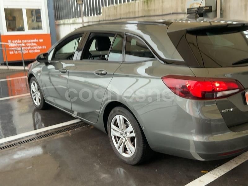 Usado Opel Astra Ultimate 145 CV (106 kW) 2020 Gris / plata Familiar