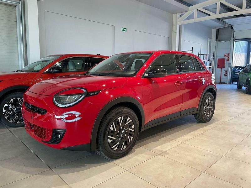 Rojo Nuevo 2025 Fiat 600 Red SUV | 25.490 € (Buen precio) - Imagen 1/4
