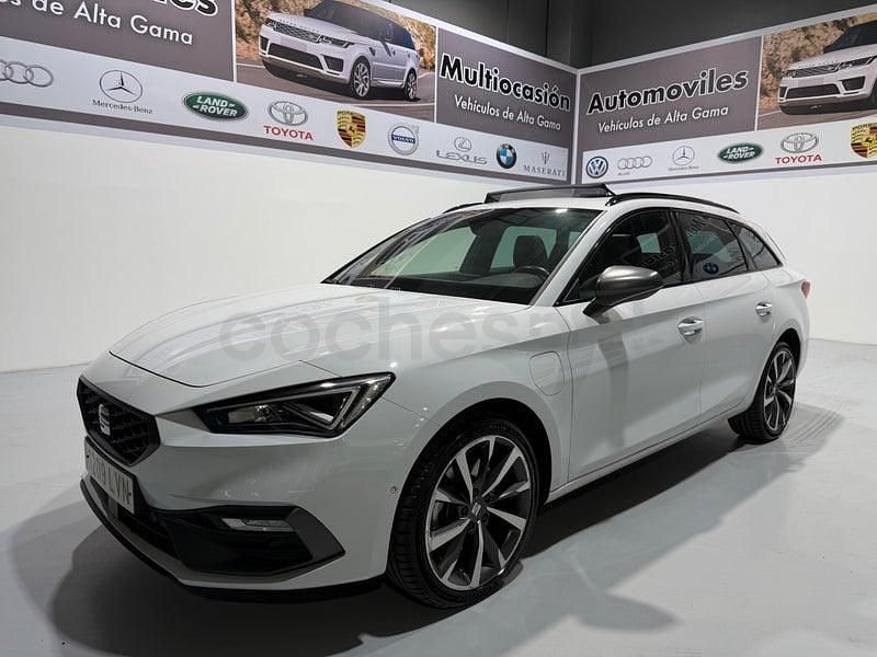 Usado Seat Leon FR 204 CV (150 kW) 2022 Blanco Familiar