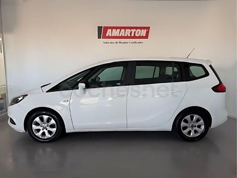 Usado Opel Zafira Family 140 CV (102 kW) 2018 Blanco Monovolumen