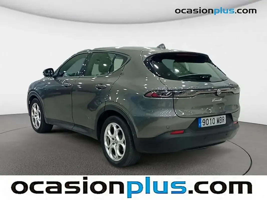 Usado Alfa Romeo Tonale Sprint 130 CV (95 kW) 2022 Gris SUV
