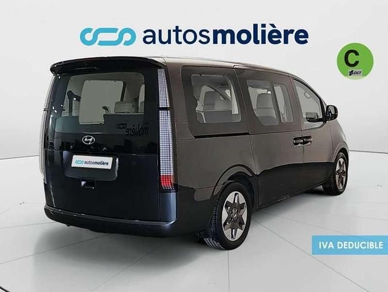 Usado Hyundai Staria 177 CV (130 kW) 2023 Gris Monovolumen