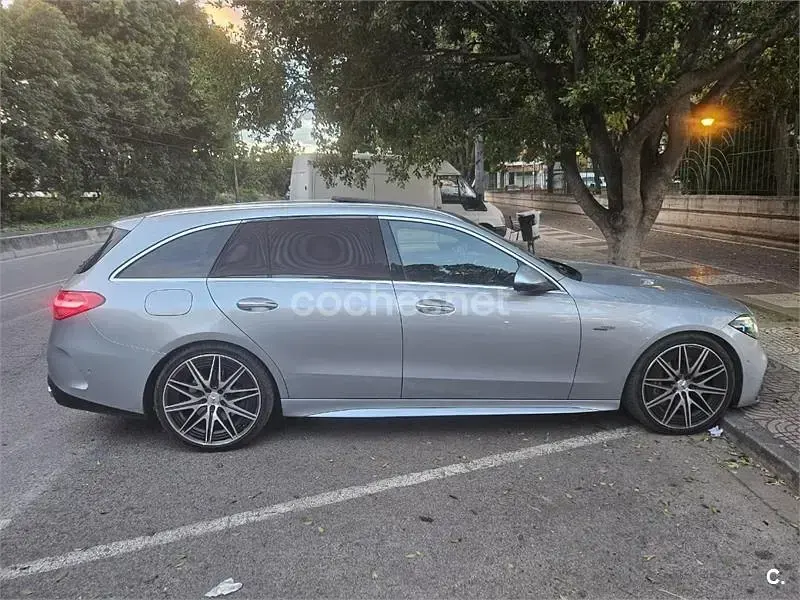 Usado Mercedes C43 AMG 408 CV (300 kW) 2023 Gris / plata Familiar
