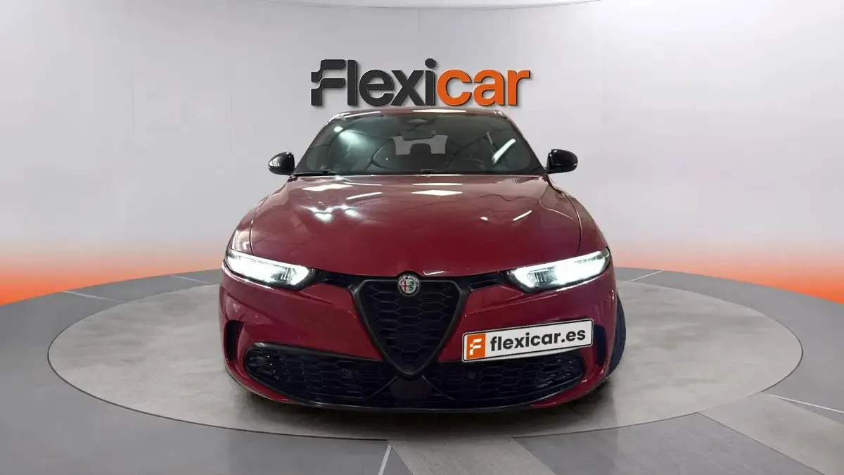 Usado Alfa Romeo Tonale Sprint 131 CV (96 kW) 2023 Granate SUV