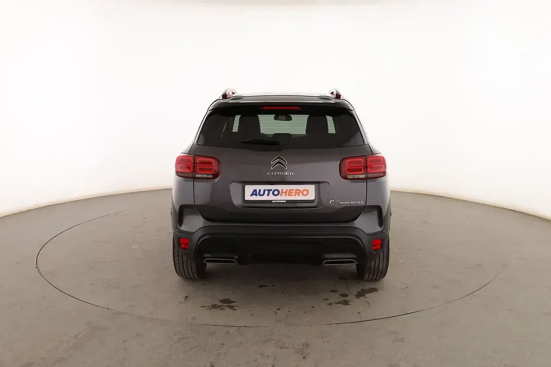 Usado Citroën C5 Aircross Shine 179 CV (131 kW) 2019 Gris SUV