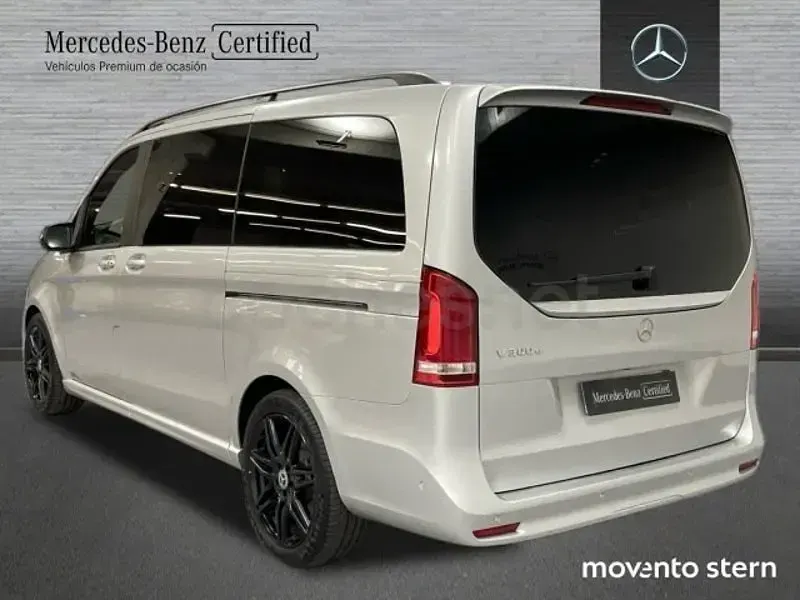 Nuevo Mercedes V300 Avantgarde 239 CV (175 kW) 2025 Gris / plata Monovolumen