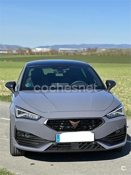 Gris / plata Usado 2023 Cupra Leon Berlina | 26.500 € (Precio justo) - Imagen 1/4