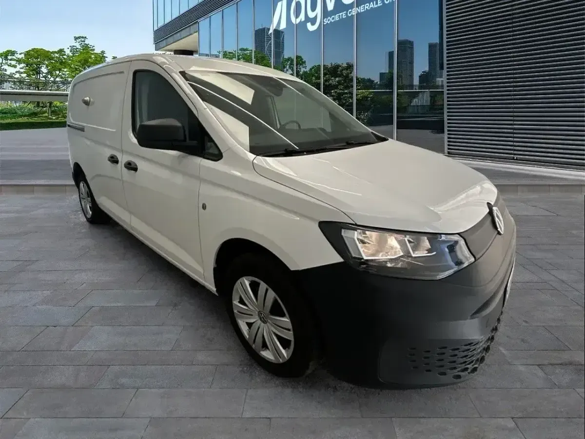 Usado VW Caddy 102 CV (75 kW) 2023 Blanco Monovolumen