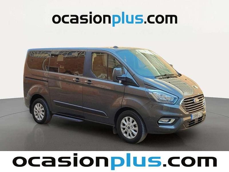Usado Ford Tourneo Trend 131 CV (96 kW) 2021 Gris Monovolumen