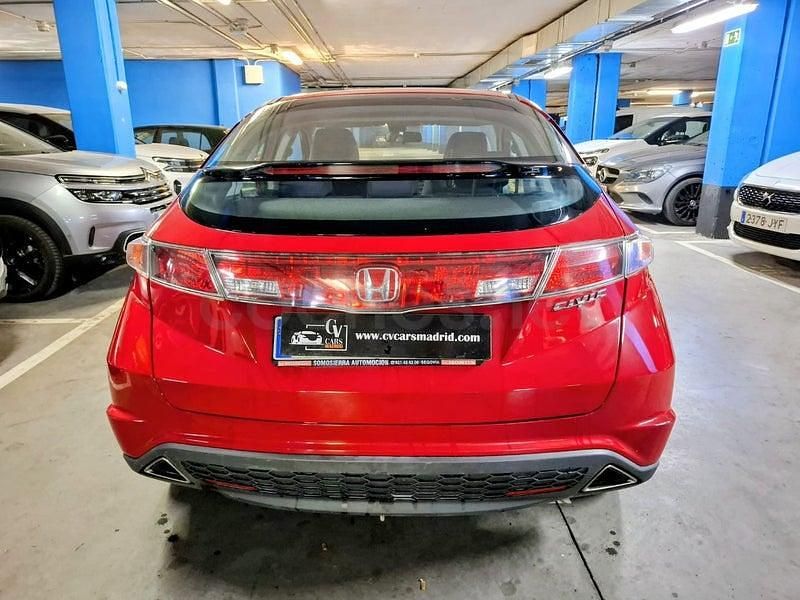 Usado Honda Civic Executive 140 CV (102 kW) 2006 Rojo Berlina