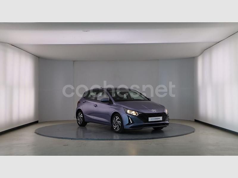 Usado Hyundai i20 100 CV (73 kW) 2023 Intense blue (perlado) Berlina