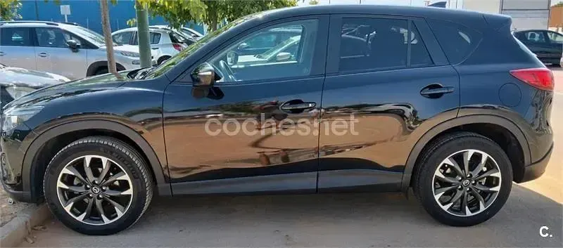 Usado Mazda CX-5 Edition 165 CV (121 kW) 2016 Negro SUV