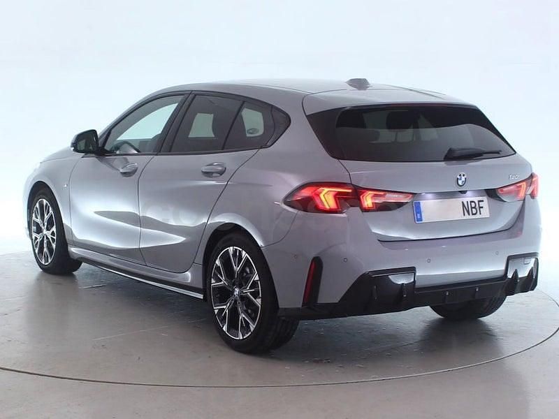 Usado BMW 120 170 CV (125 kW) 2025 Gris / plata Utilitario