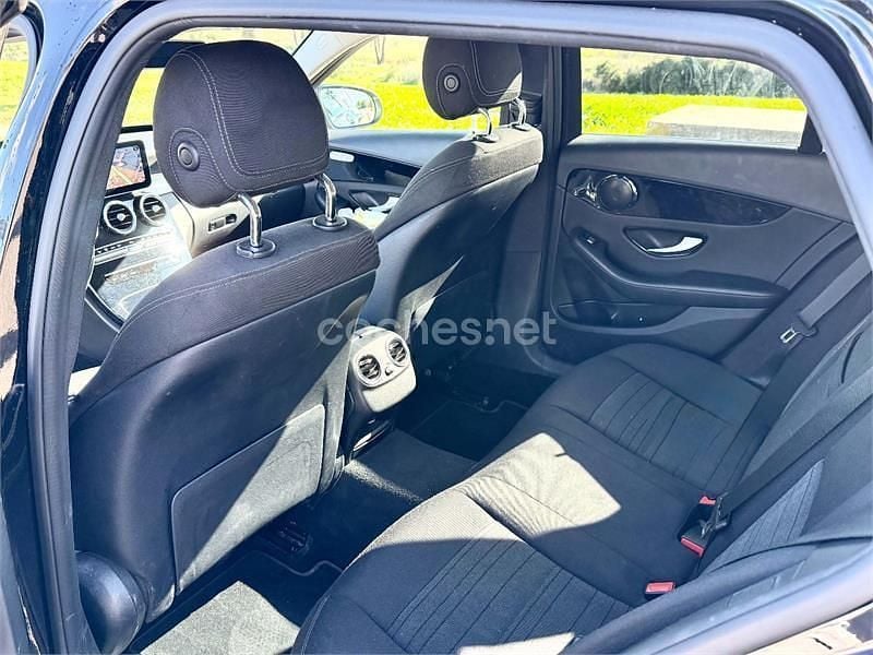 Usado Mercedes C220 194 CV (142 kW) 2018 Negro Familiar