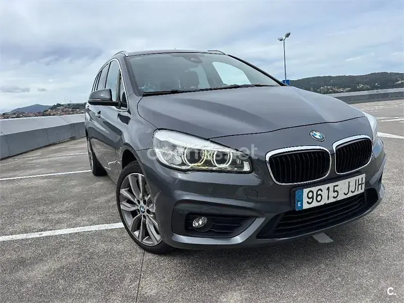 Usado BMW 218 Sport Line 150 CV (110 kW) 2015 Gris / plata Familiar