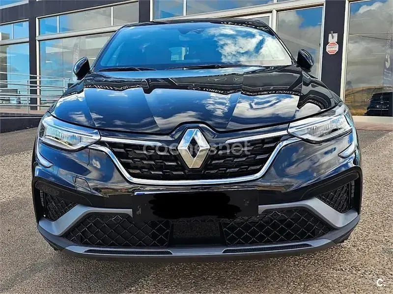 Usado Renault Arkana Zen 145 CV (106 kW) 2022 Negro SUV