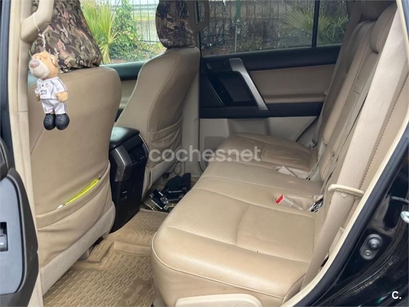 Negro Usado 2012 Toyota Land Cruiser SUV | 35.000 € (Caro) - Imagen 1/4