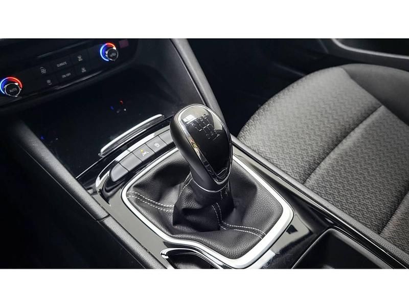 Usado Opel Insignia Business 110 CV (80 kW) 2018 Blanco Berlina
