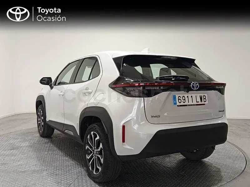 Usado Toyota Yaris Cross Active 116 CV (85 kW) 2022 Blanco SUV