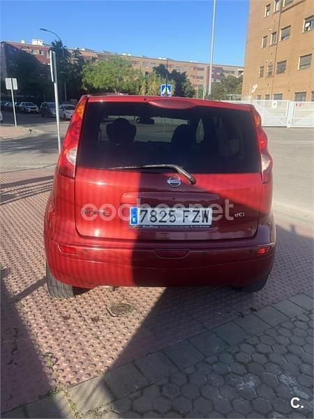 Usado Nissan Note Acenta 86 CV (63 kW) 2008 Rojo Utilitario
